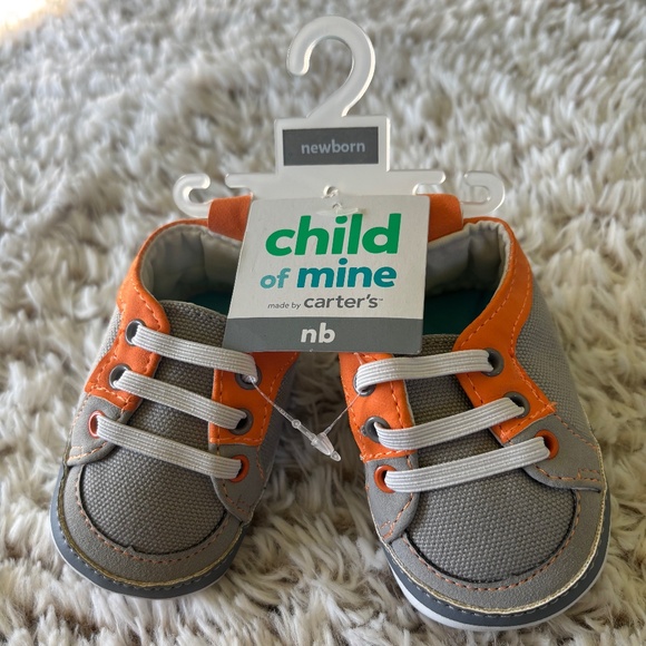 Carter’s Child of Mine Newborn Shoes NWT - Picture 1 of 5